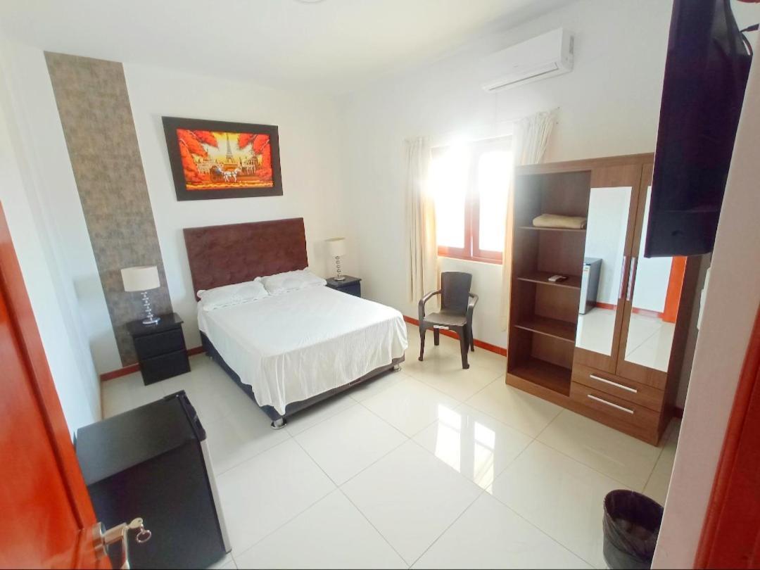 Deluxe Hotel Talara Cerca Al Aeropuerto Y Centro Civico Chambre photo