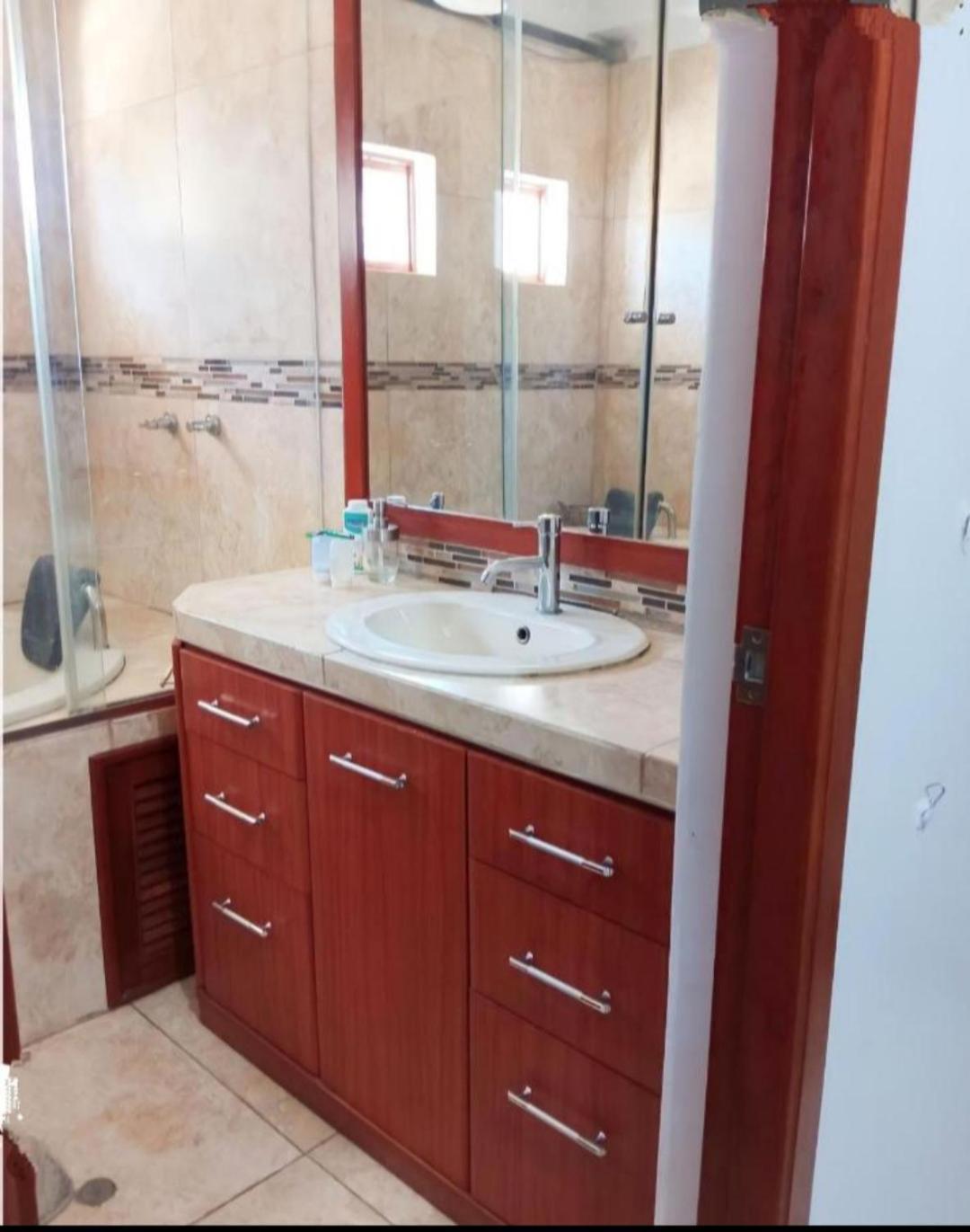 Deluxe Hotel Talara Cerca Al Aeropuerto Y Centro Civico Chambre photo